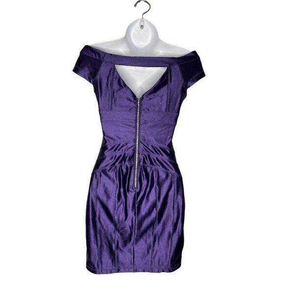 Guess‎ Stretch Satin Off the Shoulder Keyhole Dress XS - Picture 3 of 9